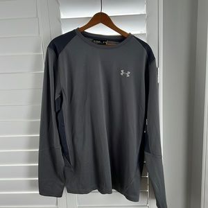 Long sleeved pull over